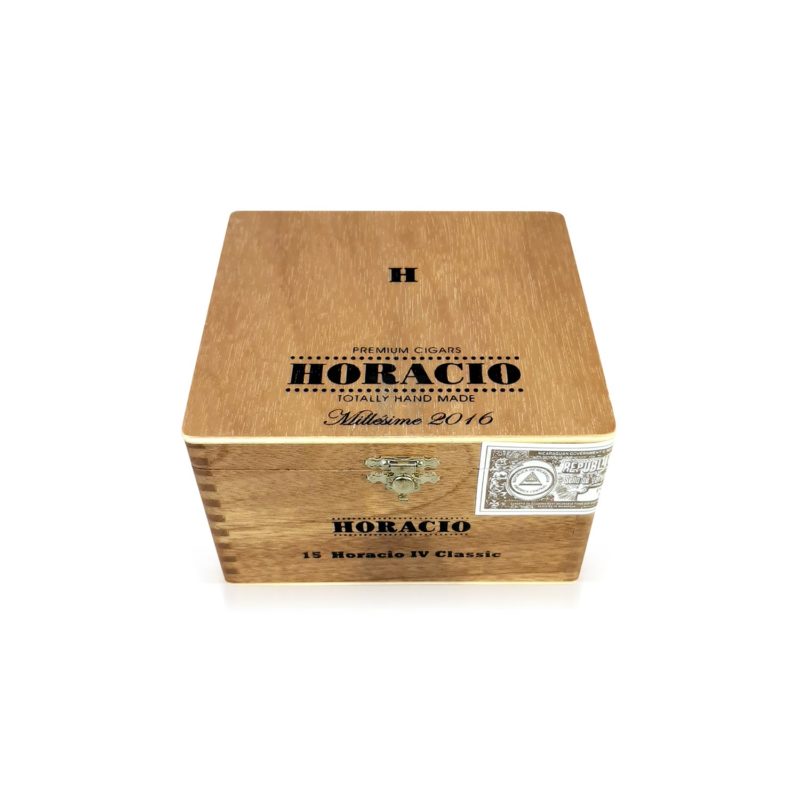 Horacio 4 box close